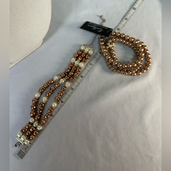 Four neutral champagne beige colored bracelets - Picture 3 of 5